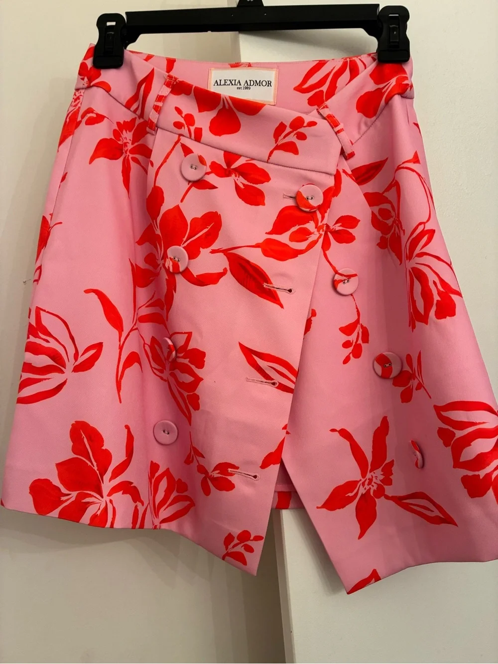 Alexia Admor Pink Skirt with Vibrant Red Floral Print